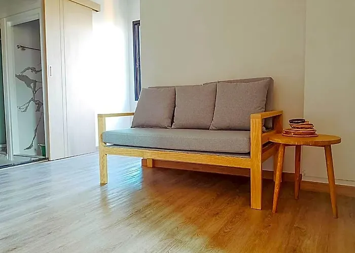 Yakthai Poshtel