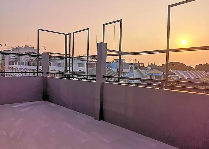 Yakthai Poshtel Hotell 3*